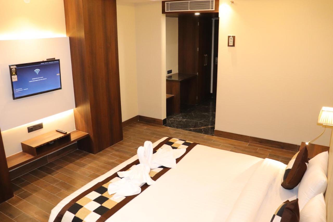 Hotel Grand Geeta Beawar Bagian luar foto