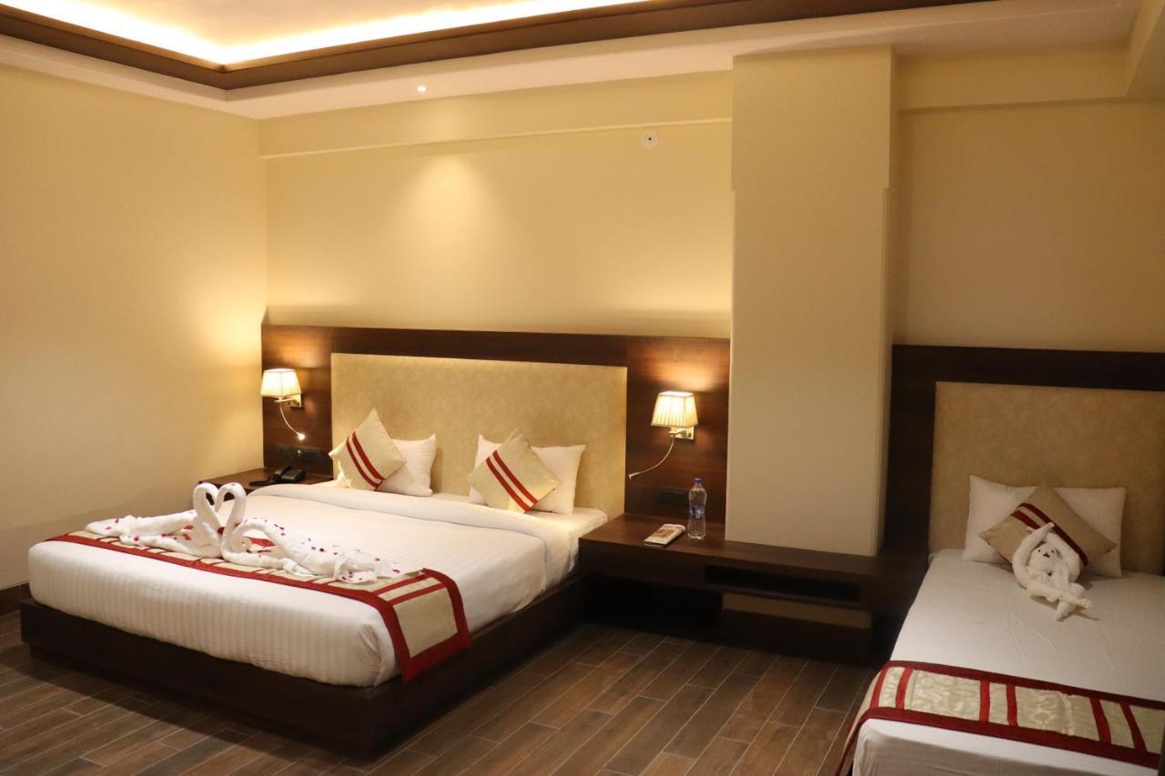 Hotel Grand Geeta Beawar Bagian luar foto